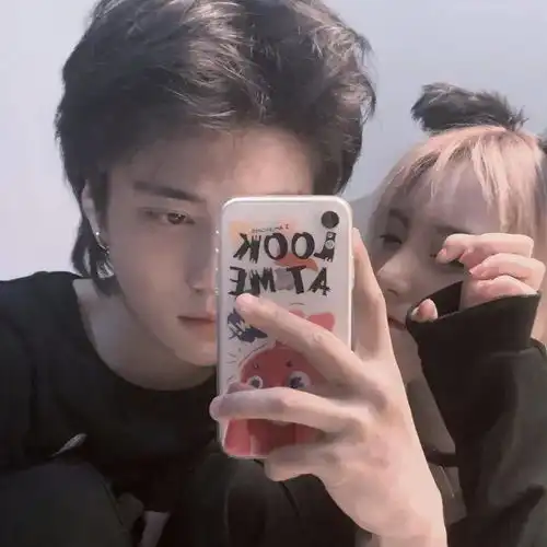 头表此处可爱贩卖机,24小时正常营业cr