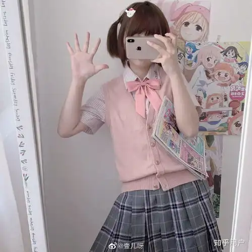 jk制服女生头像锁骨倒追