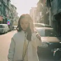 新生代女生头像我承认我依旧放不下你