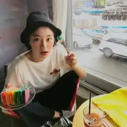 90后短发气质美女头像2018最新一边不想活一边努力活