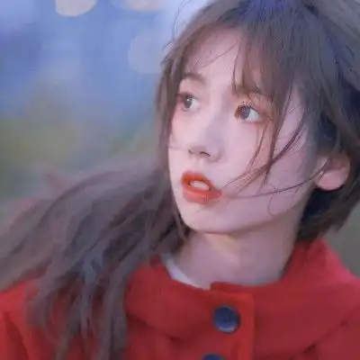 红色新年可爱女生头像
