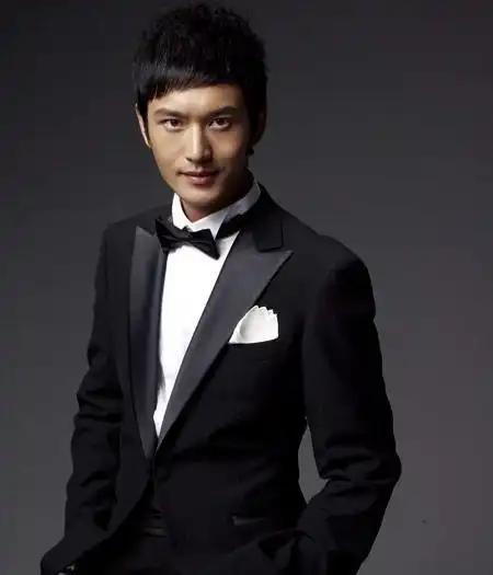 男星正装张翰垫底,黄晓明紧排第三,第一帅气让人尖叫大喊