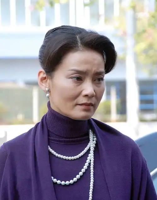 朱军一生都追不到的女人,32岁离婚后看破红尘,66岁一心向佛