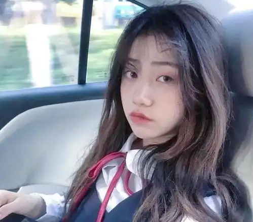 16岁女生遮脸头像脖子