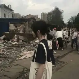 肥嘟嘟的女生可爱风格的