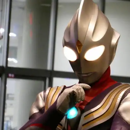 沙雕头像醒醒吧这世界上怎么可能没有奥特曼