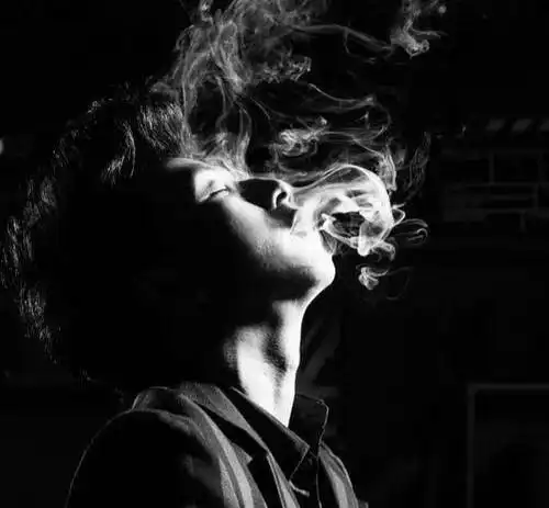 广州爱情事业败落,她上了别人的床,一纸检查报告,却追悔莫及