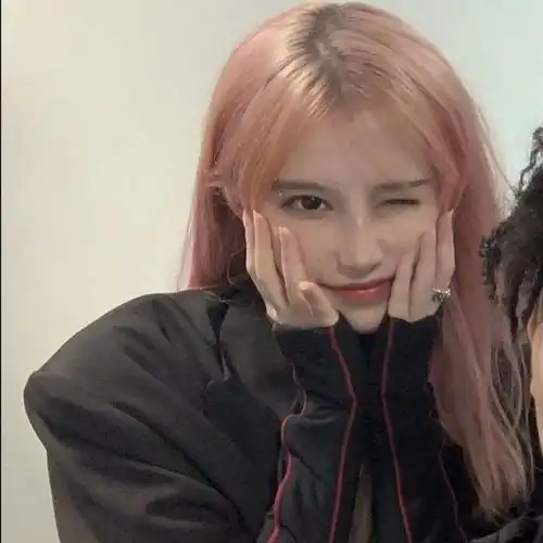 爆炸可爱的优质文案难过就给我打电话我会挂掉让你更难过