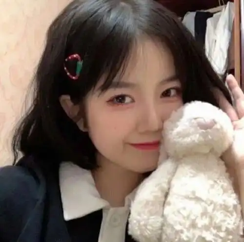 高级感温柔女生头像15
