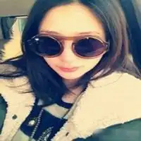 墨镜女头像唯美自拍