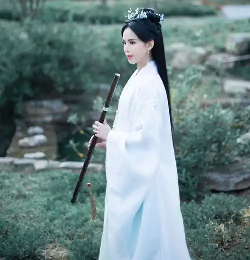 李若彤现身孔庙,穿古装仙气飘飘梦回小龙女,投壶射箭再返当年