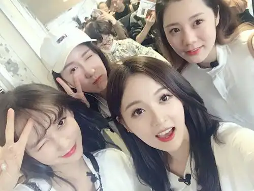 有没有人觉得吴宣仪跟鞠婧祎有点神似