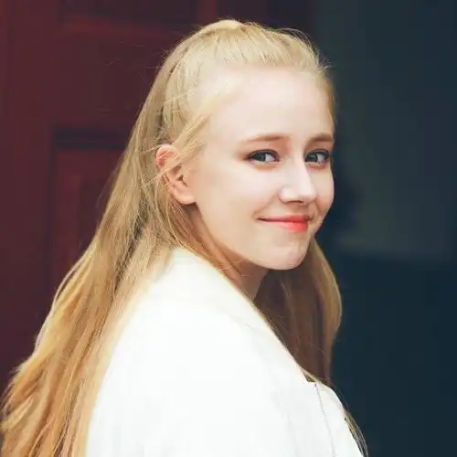 大家常说的颜值7.8分,很少有说颜值十分的,那么满分10分的颜值长什么样子