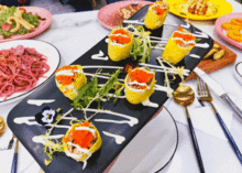 五棵松轻食主义网红店,99元抢原价270元,轻奢双人餐大虾凯撒沙拉鸡排粉色少女意面提拉米苏
