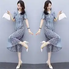 雪纺拼接碎花牛仔连衣裙女夏2020新款长款薄v领风衣印花长裙