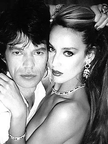 邓文迪前夫,又离婚了