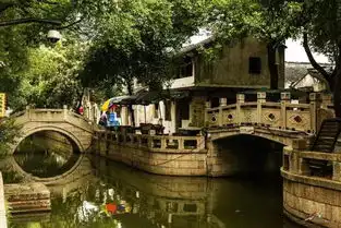 亲爱的热爱的爆红的背后,是这座让人上头的千年古镇