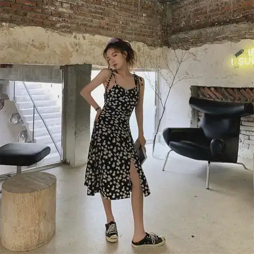 小雏菊碎花连衣裙女夏半身裙韩版吊带裙2020新款a字裙女