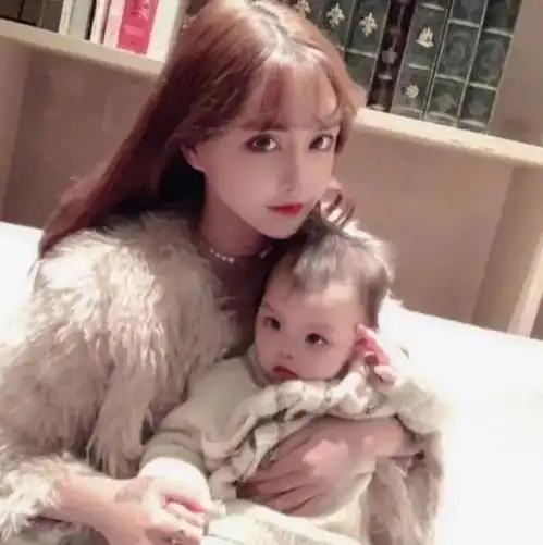 有种整容狂魔叫韩安冉,整得再好看,网友不敌女儿自然美