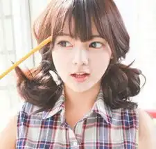 初春电眼潮爆欧美妆出混血儿