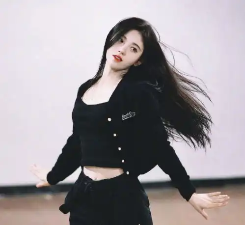 论自拍,沈月可能吊打刘亦菲赵丽颖章子怡等半个娱乐圈的美女