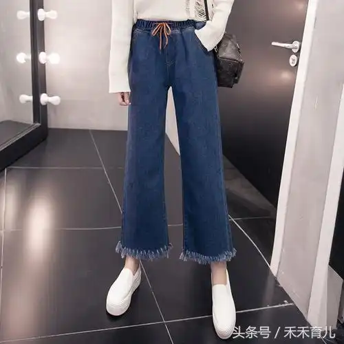 30多岁的女人春节怎么可以少了牛仔裤,减龄又甜美,少女心十足