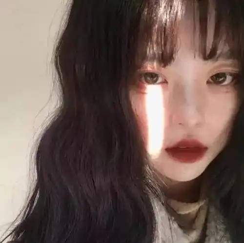 好看的头像女真人手机挡