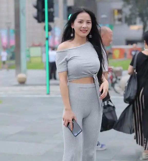 成熟优雅女生图片头像肩