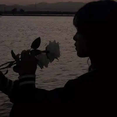 温柔夕阳女生唯美头像不同的季微信头像我要个性网