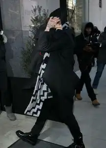 贝克汉姆牵着小七现身一个大写的潮8289494