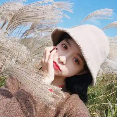 qq侧面头像女生头像帽子