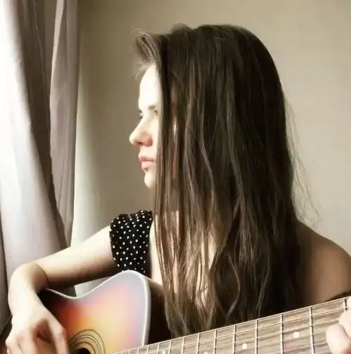 26岁美女的ins充满火辣美照,而她的身份令人吃惊俄国国防部发言人