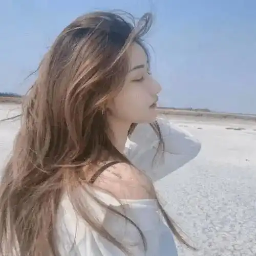 普通自然真人头像女侧脸