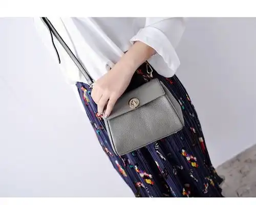 2020夏新款欧美时尚潮流头层牛皮手提女式包单肩真皮斜挎锁扣包