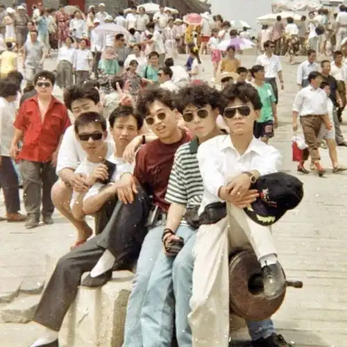 他收集了50万张中国八十年代的老照片,每一张都是中国回忆