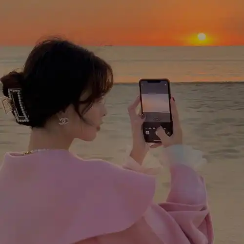 女生头像照片真人露脸褒衣