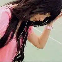 可爱的女生头像图片望着你慢慢离开