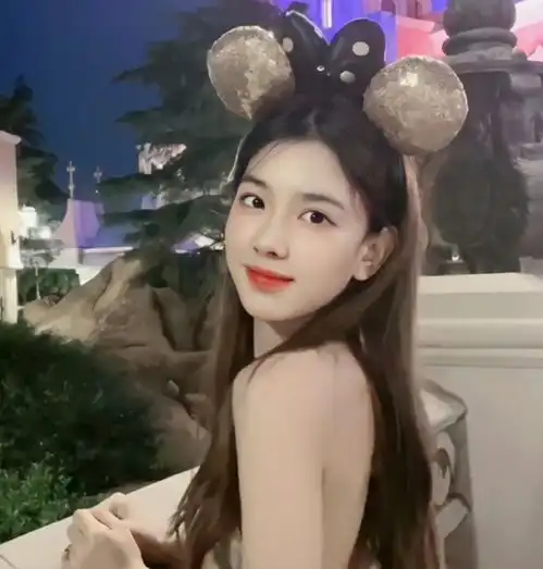 2020最潮最火女生头像孙