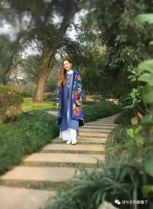 屋檐荐听其实生活允许你做个诗意的女子