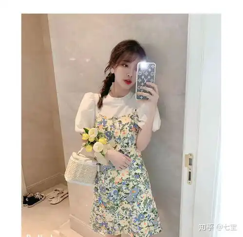 夏天到了,学生党有什么性价比高且好看的连衣裙推荐吗