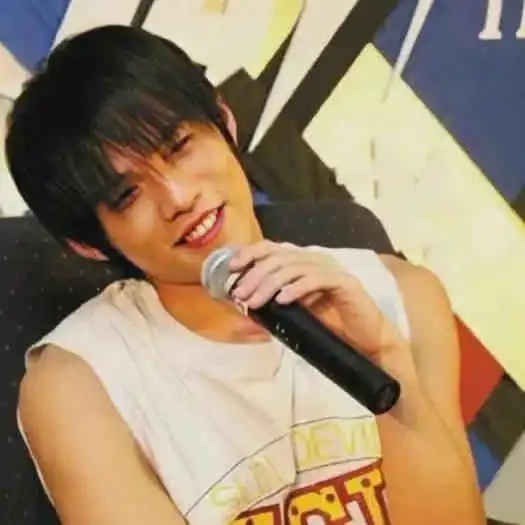 周杰伦年轻头像高清