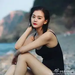 北影小仙女晒清新写真灵动可爱秀长腿