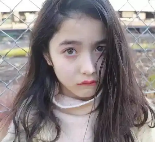 腮红还能涂耳朵为什么樱花妹这么爱捣鼓腮红原来是因为她们有这些
