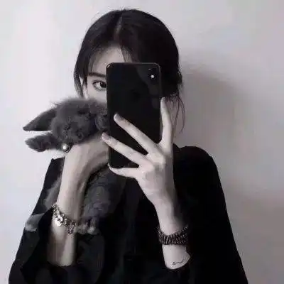 16岁女生遮脸头像管你