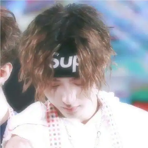 有没有那种三个人的闺蜜头像但是三个人都有情头的那种头像,谢谢