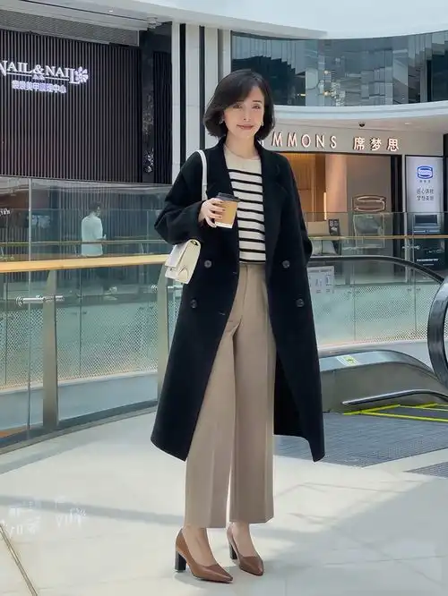 果真,穿裤子还是要露脚踝才洋气,小个子女生穿搭值得借鉴