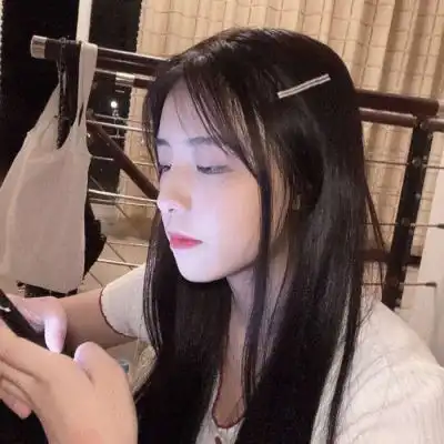 二兽真人干净精致风格女生头像