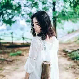 成熟气质美女微信头像2018最新版最甜和最苦恰好都是你
