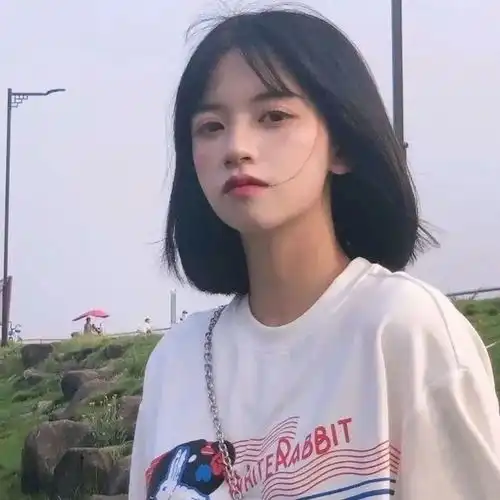 不像网图的女生真人头像