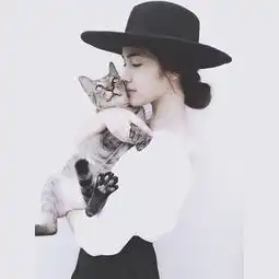 玩黑女生头像燕尾